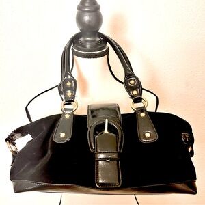 ANN TAYLOR suede and patent leather handbag with gold hardware.